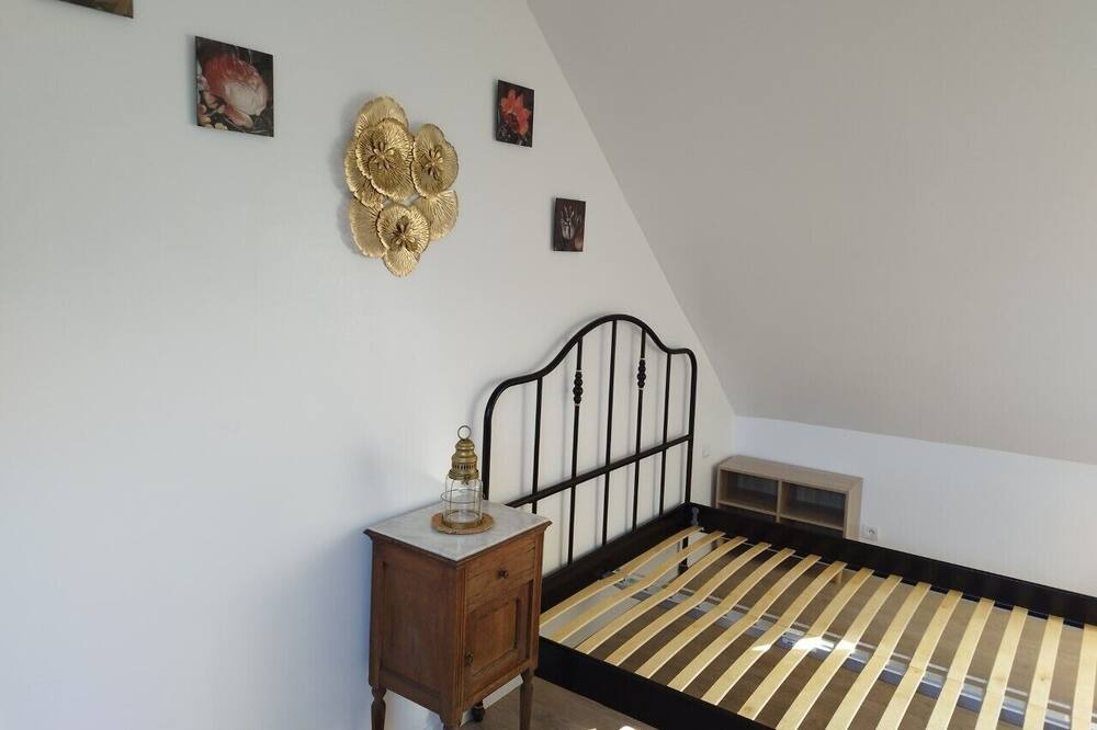 Photo of Bedroom in Elbeuf