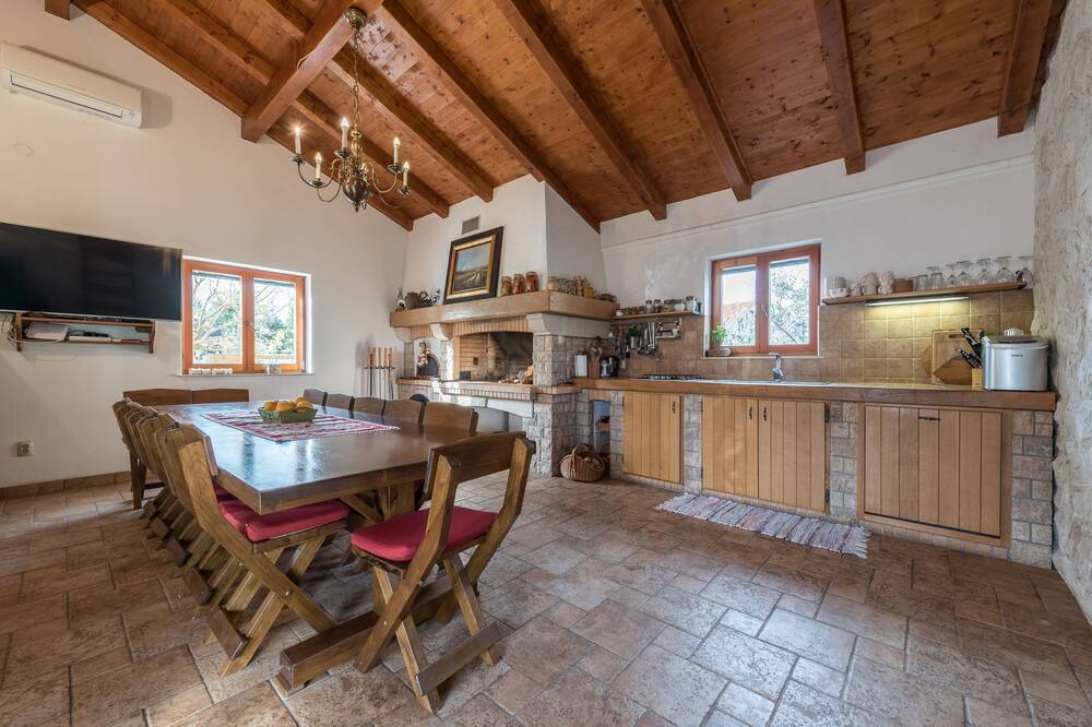 Photo of Kitchen in Brodarica