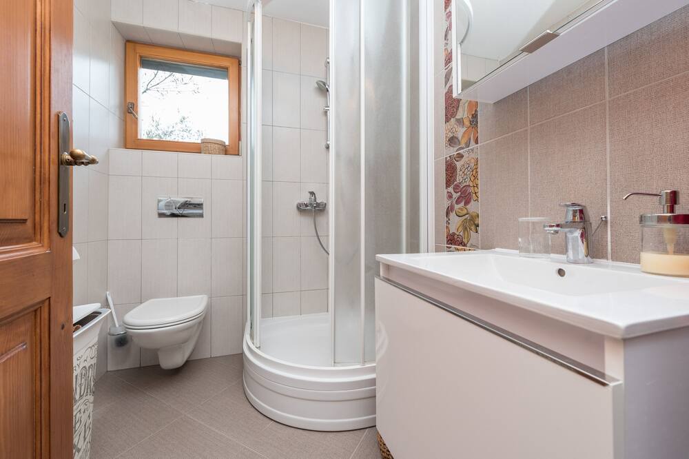 Photo of Bathroom in Brodarica