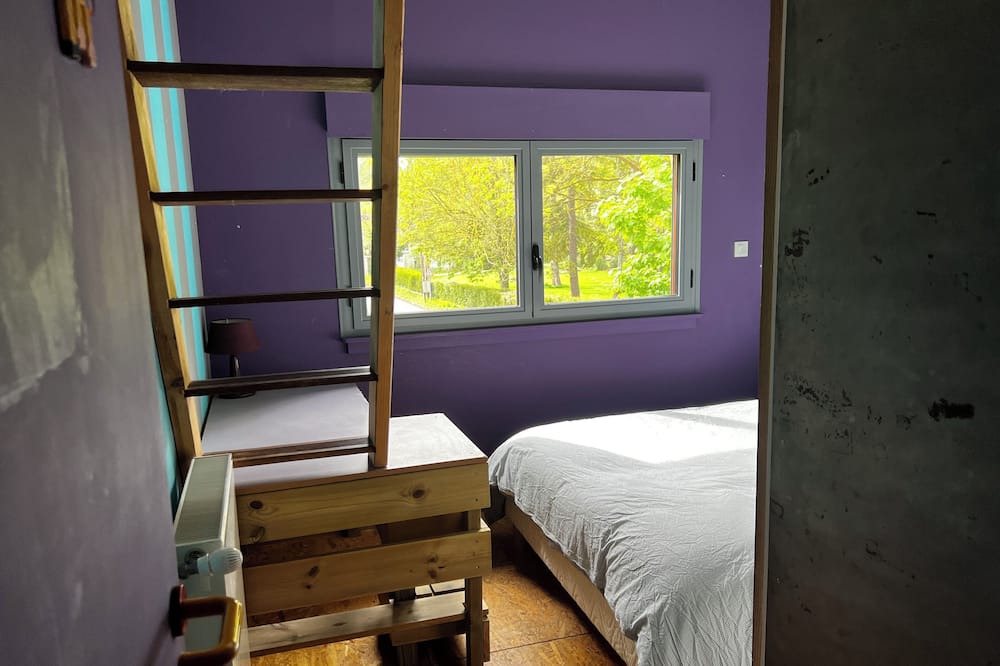 Photo of Bedroom in Tosny