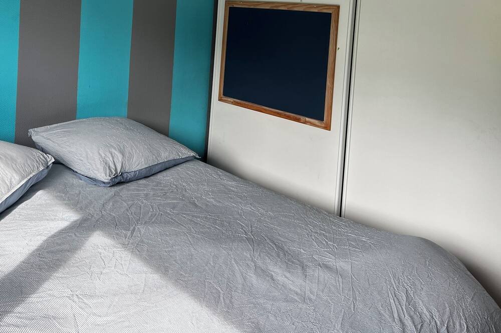 Photo of Bedroom in Tosny