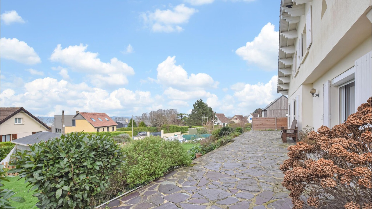 Photo of Outdoor in Ver-sur-Mer