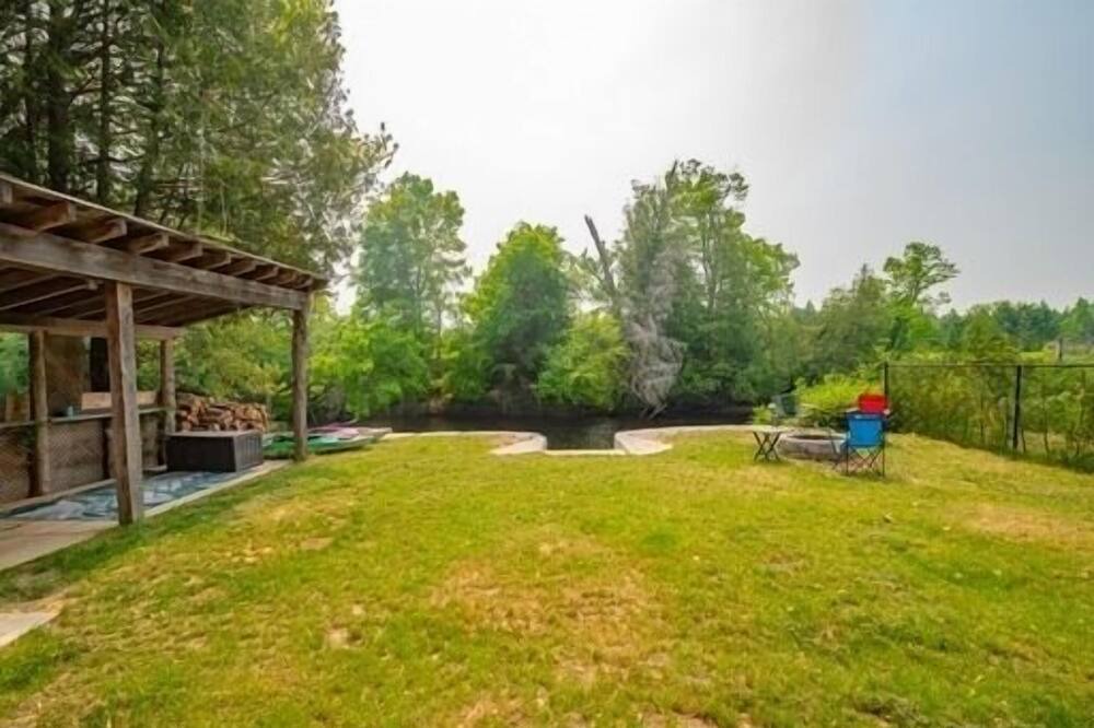 Photo of Outdoor in Burnt River