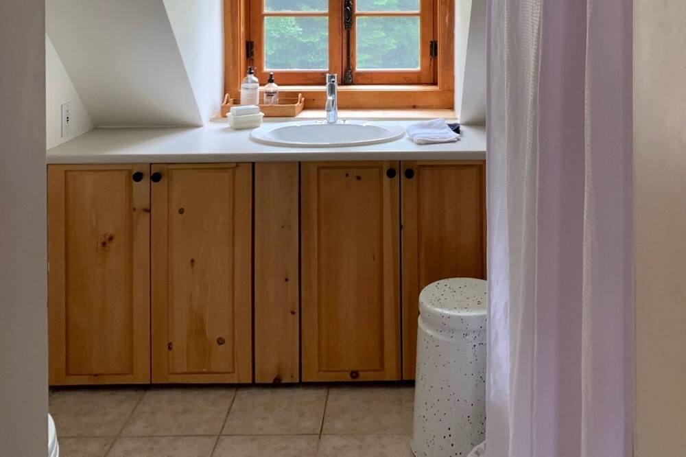 Photo of Bathroom in Lac-Tremblant-Nord