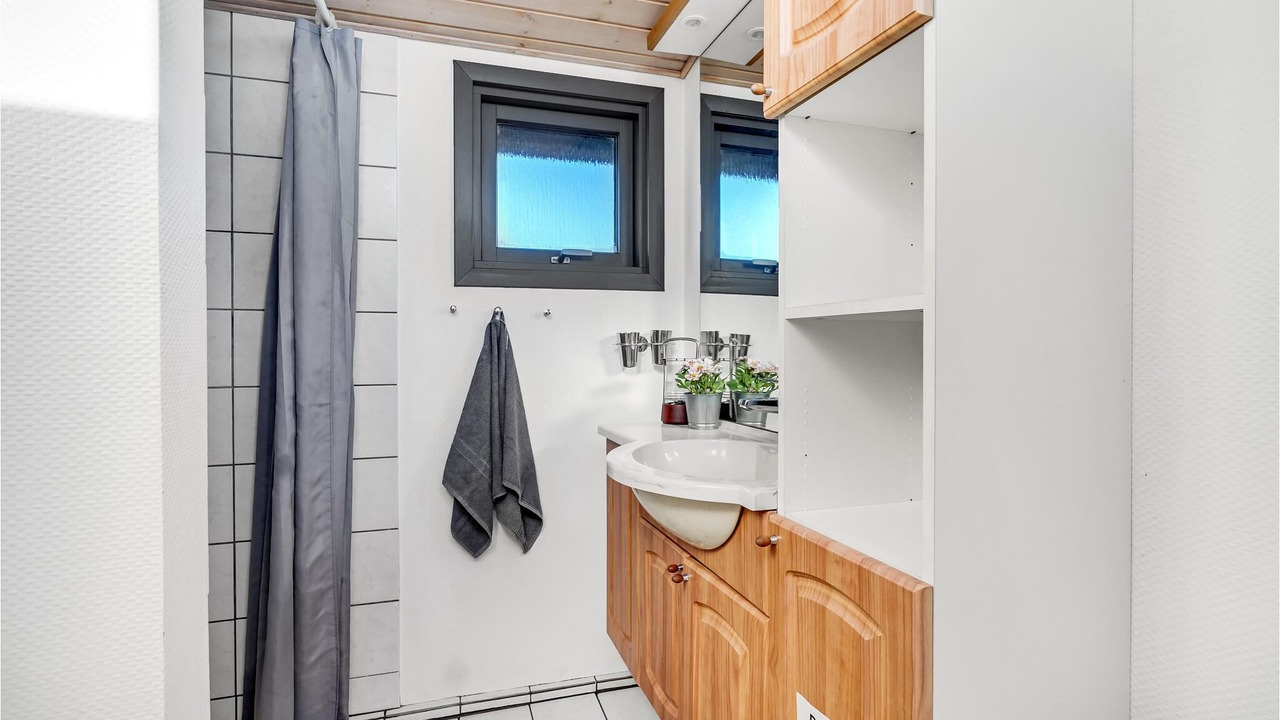 Photo of Bathroom in Logstor