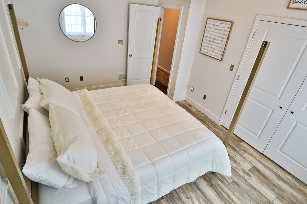Photo of Bedroom in West Glens Falls