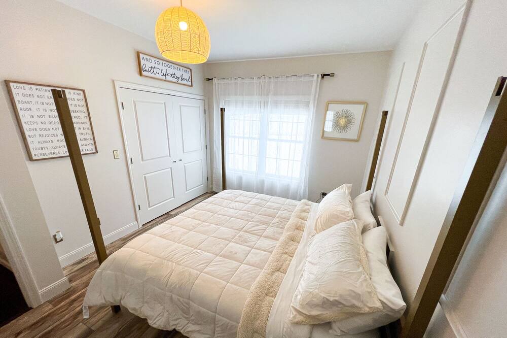Photo of Bedroom in West Glens Falls