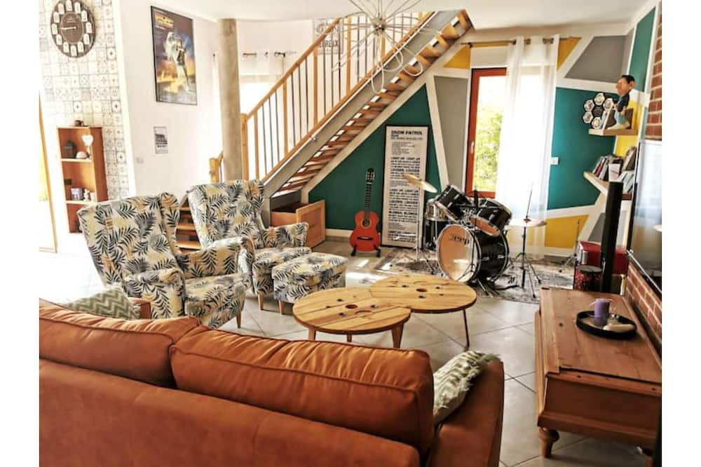 Photo of Livingroom in Escuilles