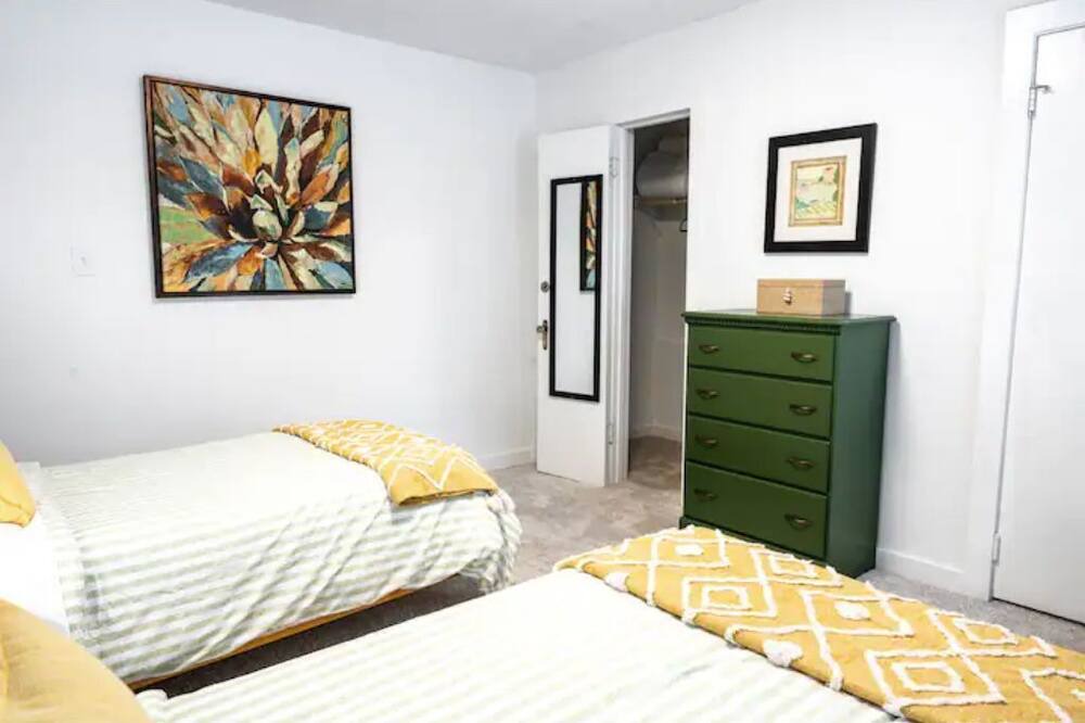Photo of Bedroom in Town of Pines
