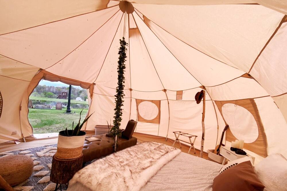Photo of Bedroom in Adams County