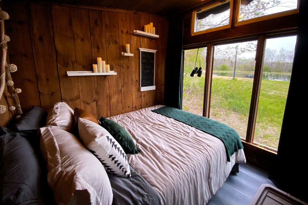 Photo of Bedroom in Adams County