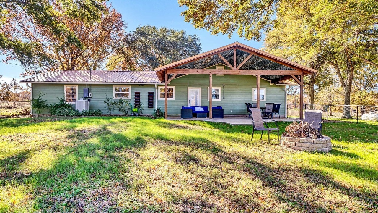 Photo of Outdoor in Whitehouse