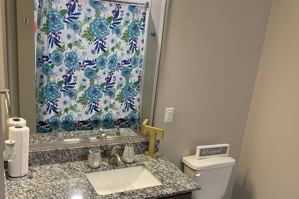 Photo of Bathroom in Klein