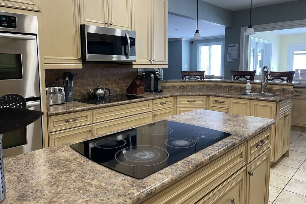 Photo of Kitchen in Victoria Harbour