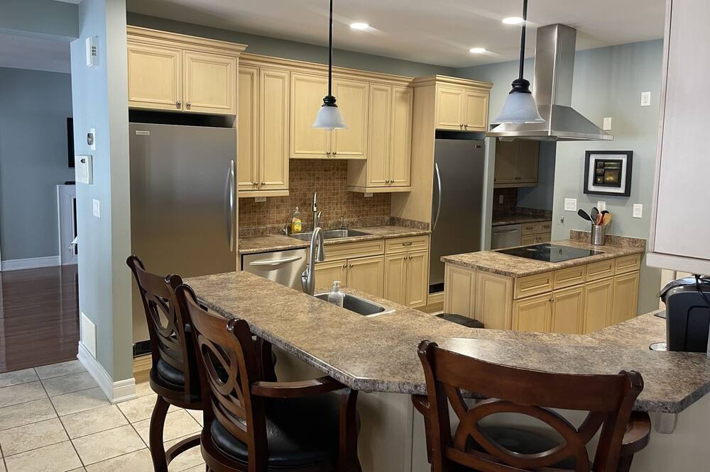Photo of Kitchen in Victoria Harbour