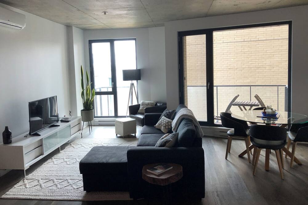 Photo of Livingroom in Rosemont-La Petite-Patrie