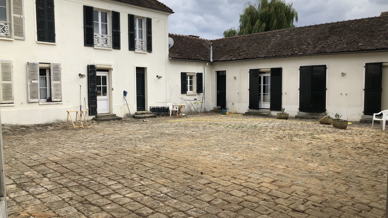 Photo of Outdoor in Ury