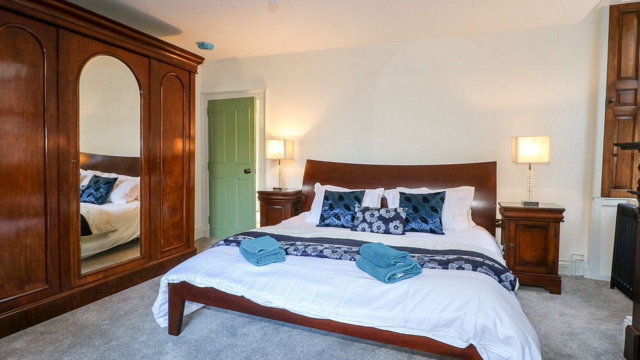 Photo of Others in Mansfield