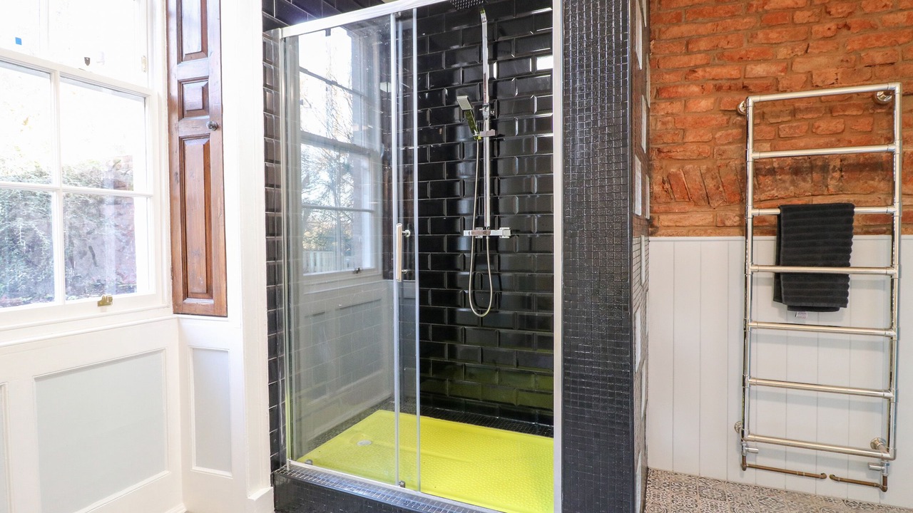 Photo of Others in Mansfield