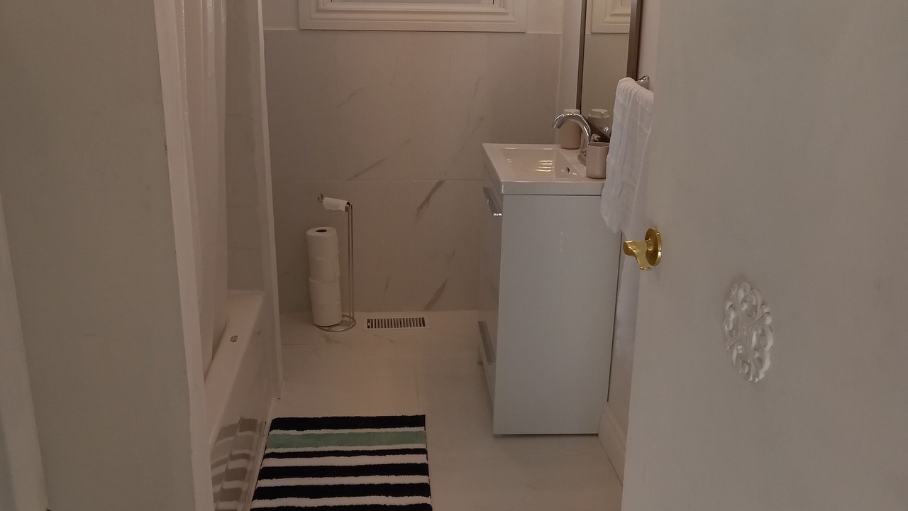 Photo of Bathroom in Alcona