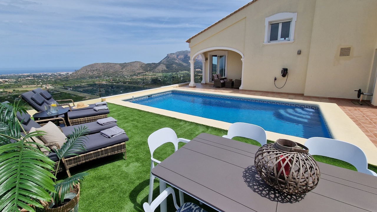 Photo of Outdoor in Pedreguer