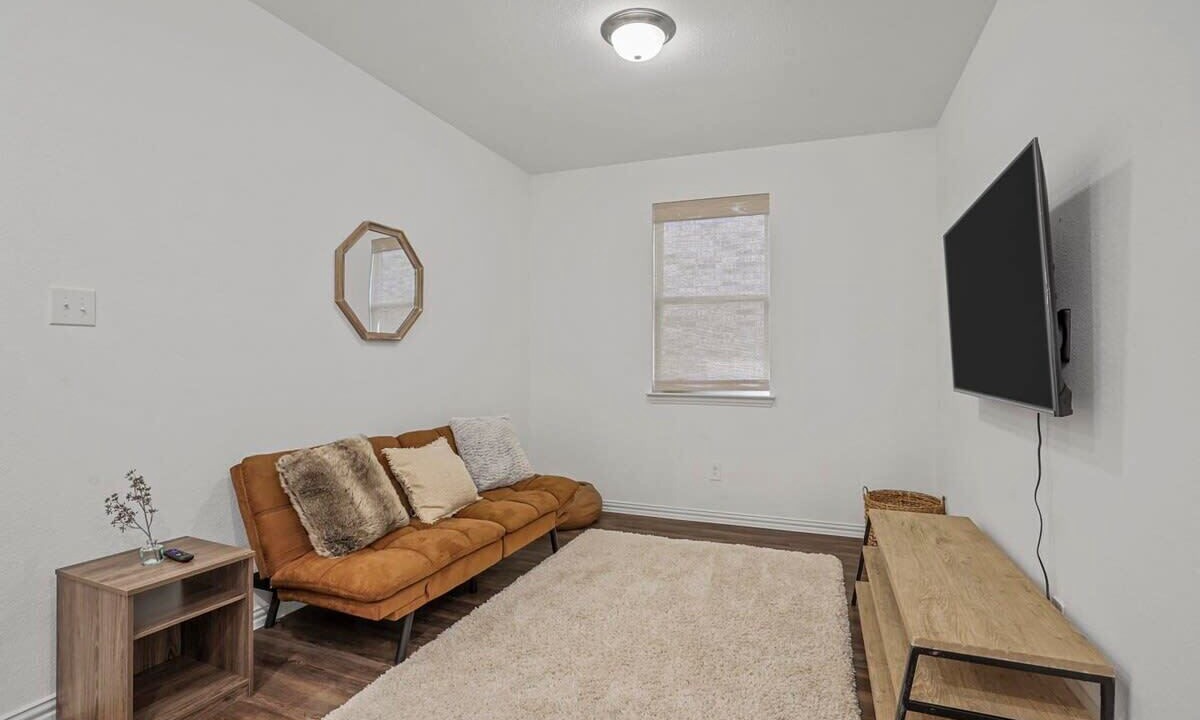 Photo of Livingroom in Haslet