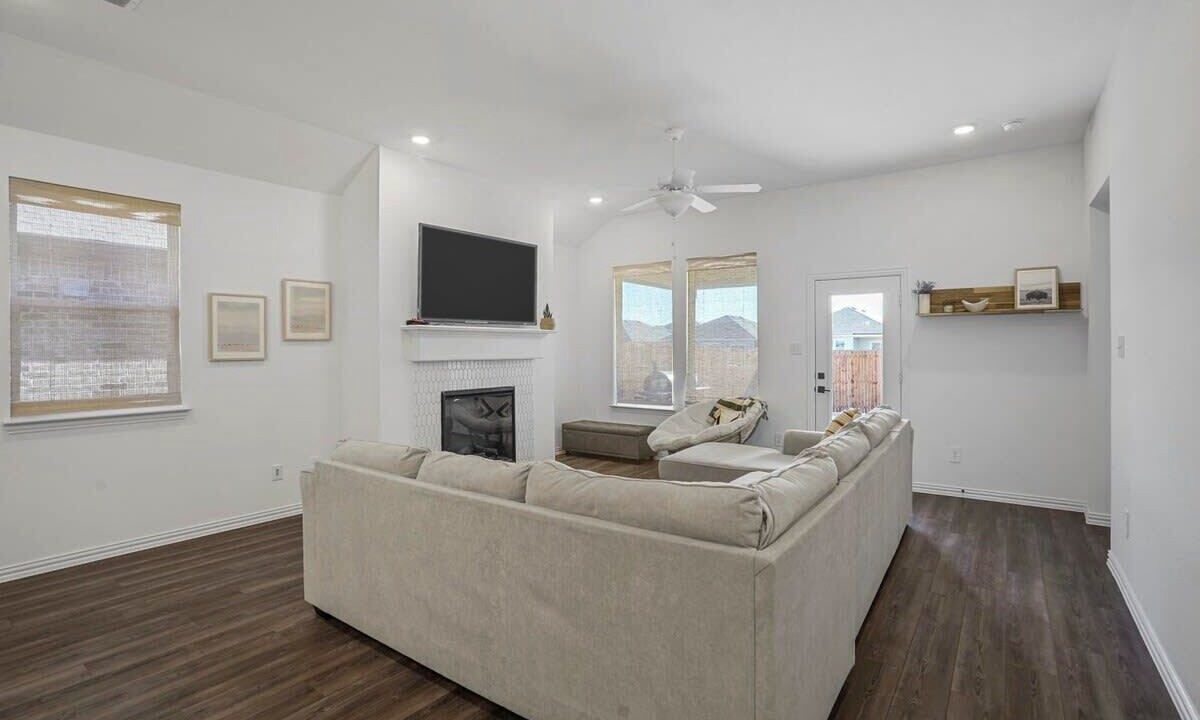 Photo of Livingroom in Haslet