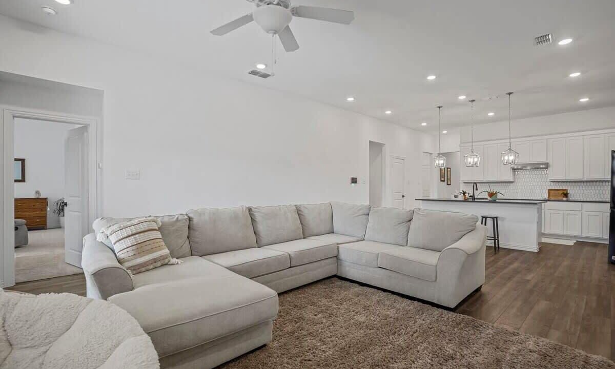 Photo of Livingroom in Haslet