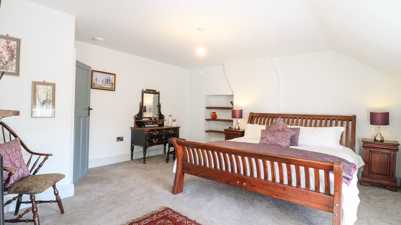 Photo of Others in Mansfield