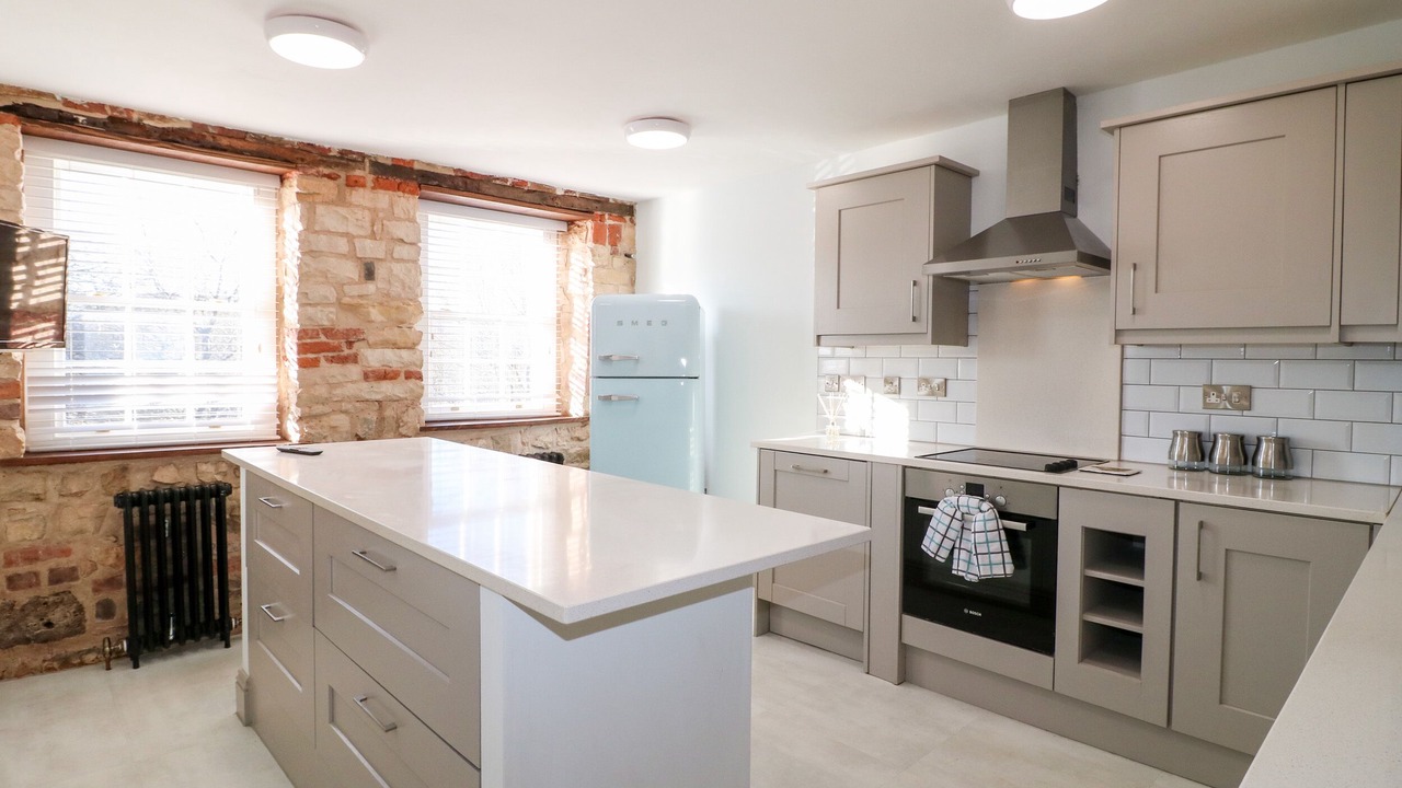 Photo of Others in Mansfield