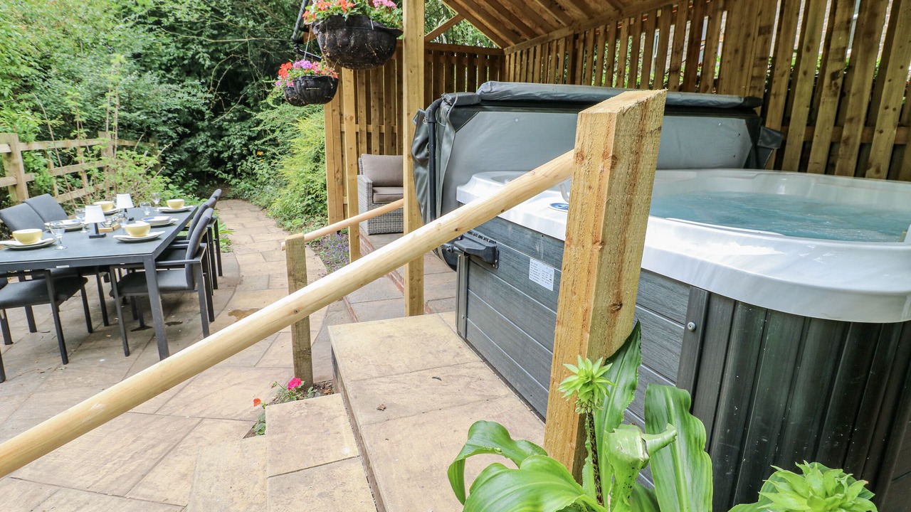 Photo of Outdoor in Mansfield