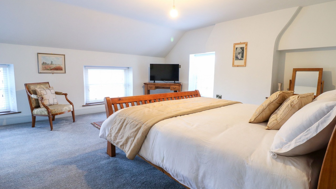 Photo of Others in Mansfield