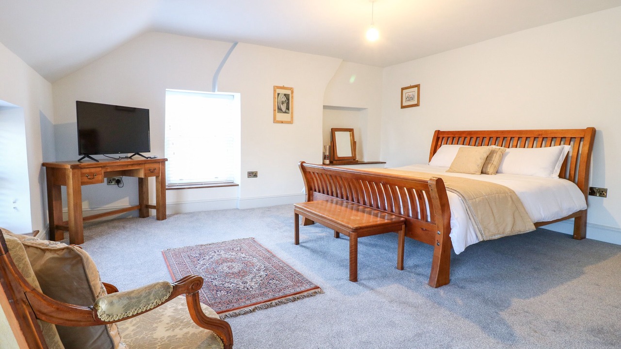 Photo of Others in Mansfield