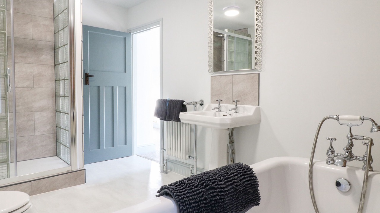 Photo of Others in Mansfield