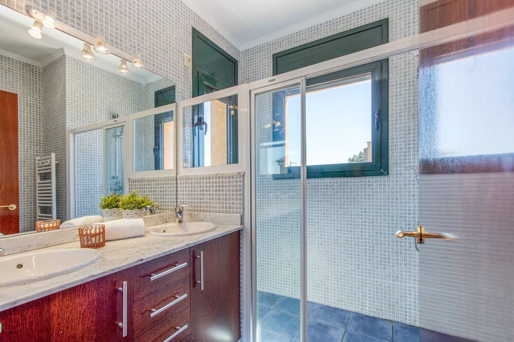 Photo of Bathroom in Sant Pere Pescador