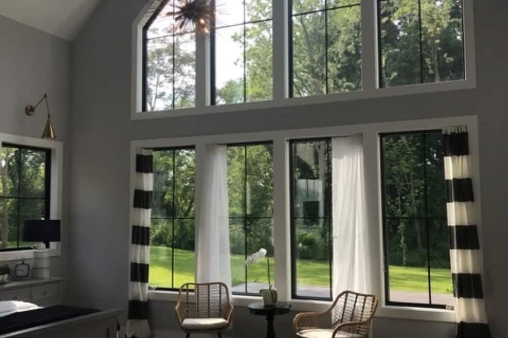 Photo of Others in Aquebogue