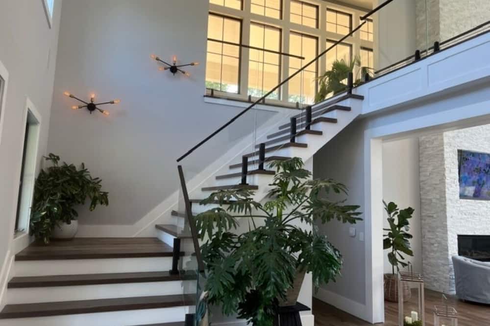 Photo of Others in Aquebogue