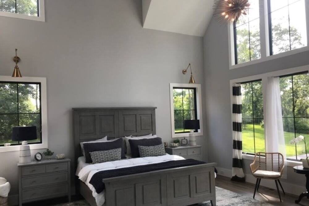 Photo of Others in Aquebogue