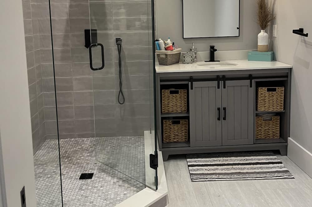 Photo of Bathroom in Aquebogue