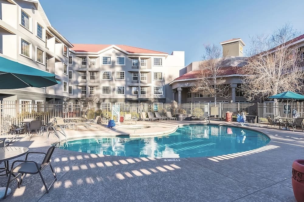 Photo of Outdoor in Woodlands Village