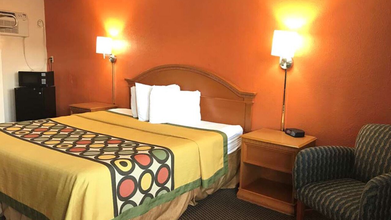 Photo of Bedroom in Hannibal