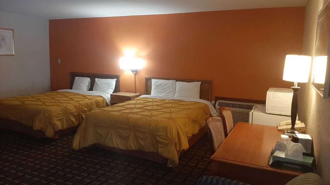 Photo of Bedroom in Hannibal