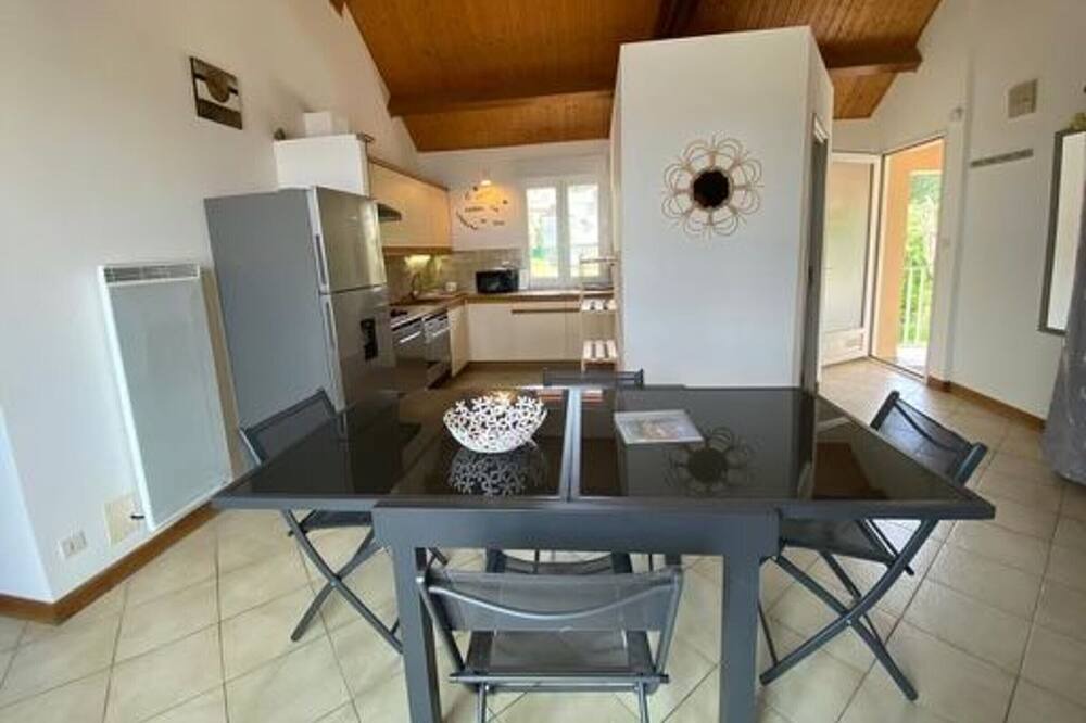 Photo of Kitchen in Salles-Curan