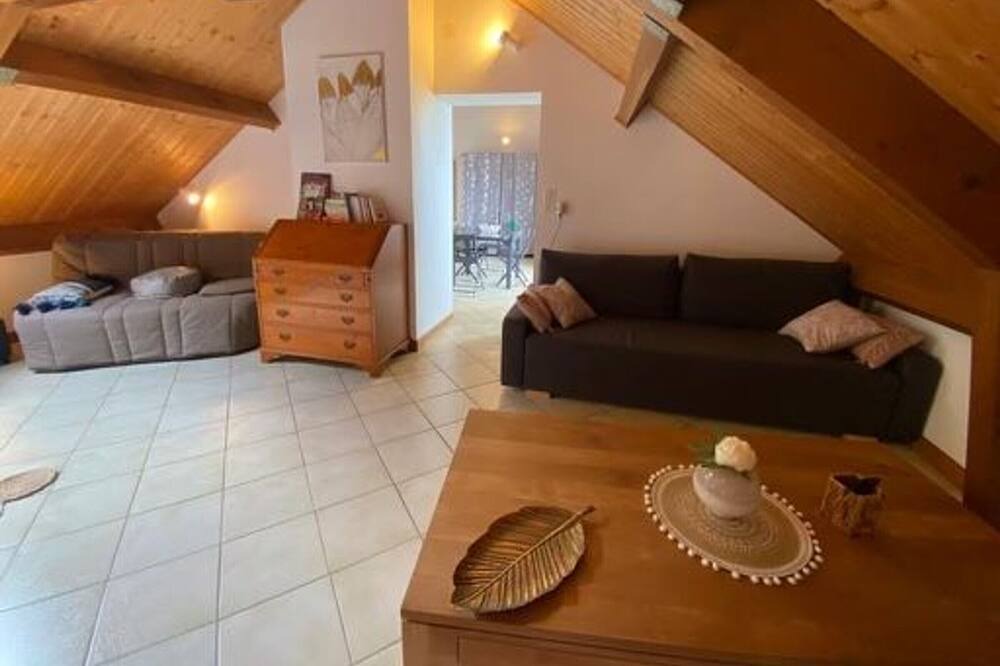 Photo of Livingroom in Salles-Curan
