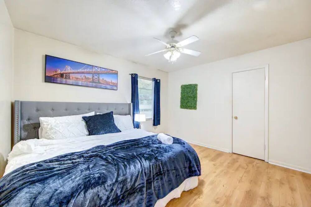 Photo of Bedroom in Beaumont