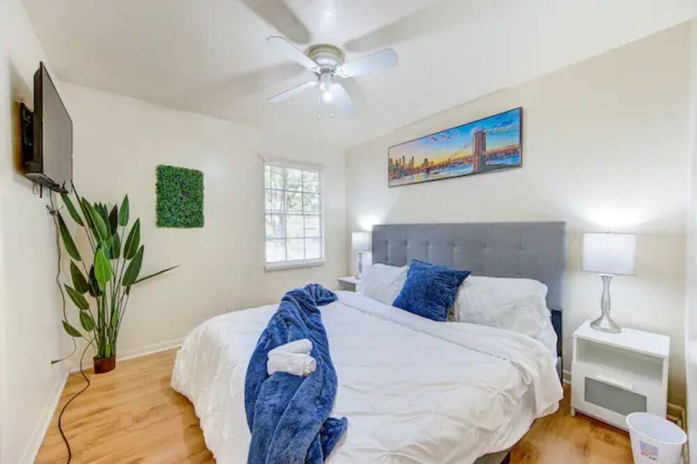 Photo of Bedroom in Beaumont
