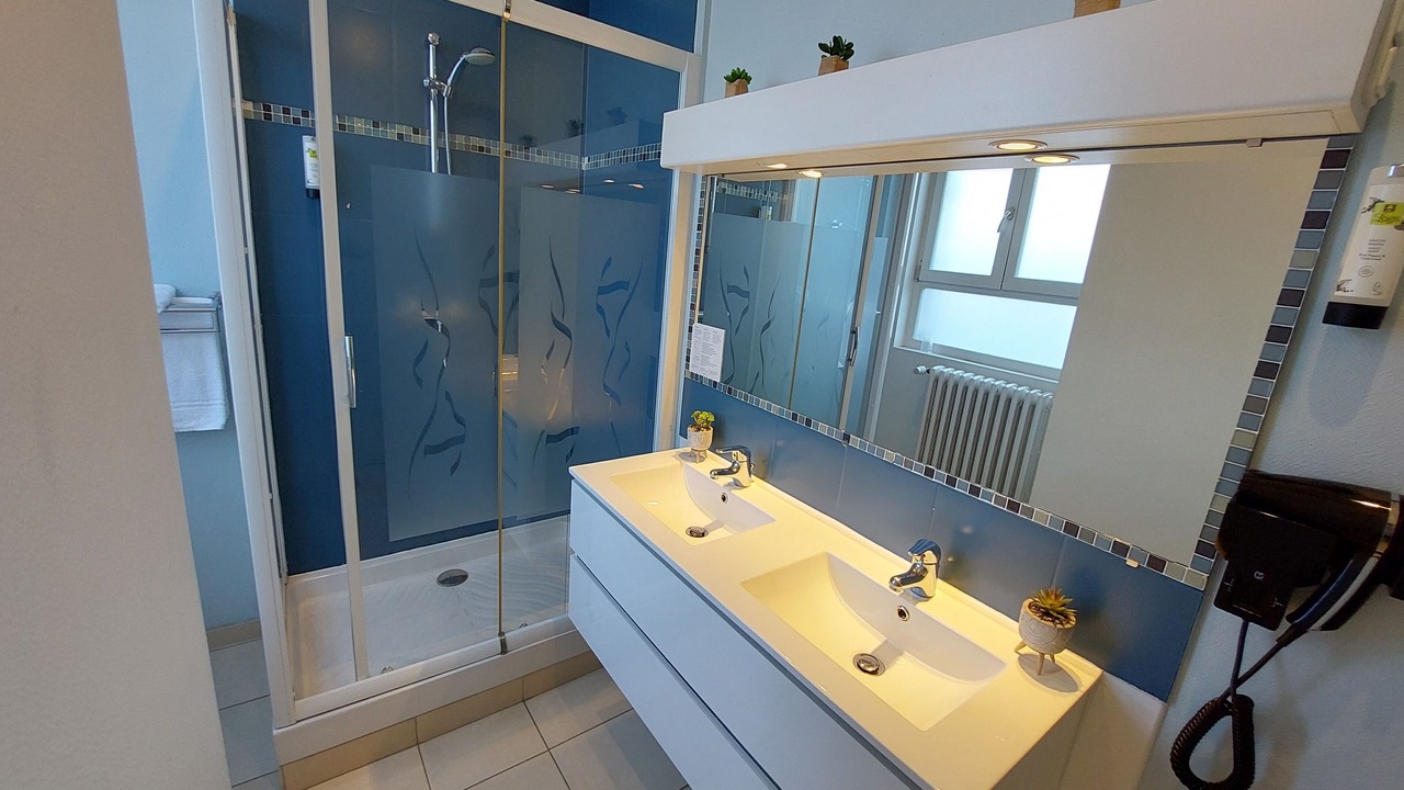 Photo of Bathroom in Les Rosiers-sur-Loire