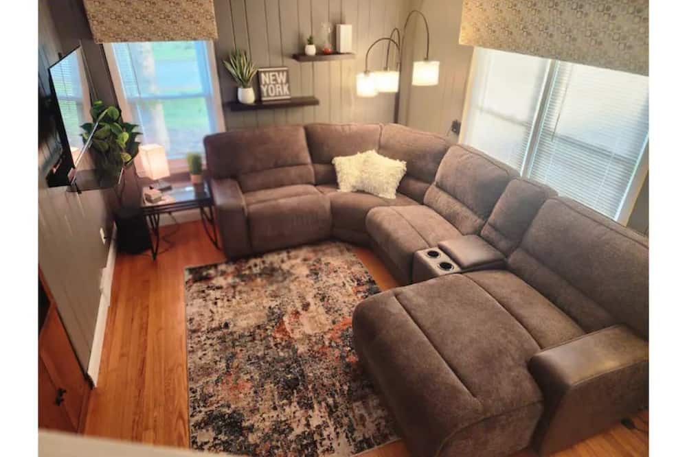 Photo of Livingroom in Galeville