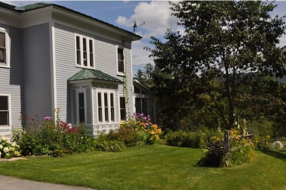 Photo of Outdoor in Marshfield