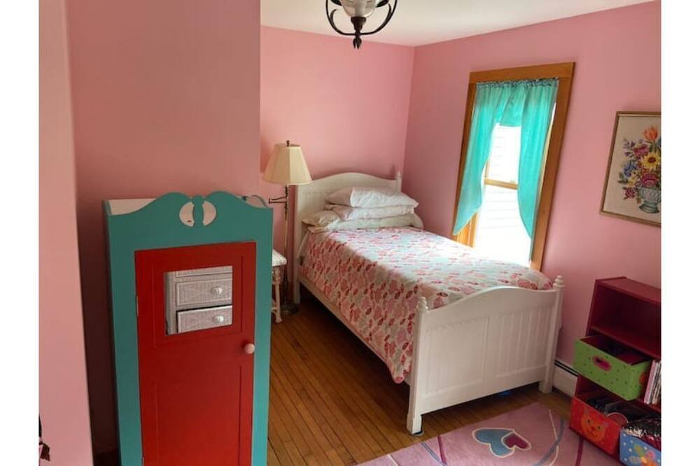 Photo of Bedroom in Marshfield